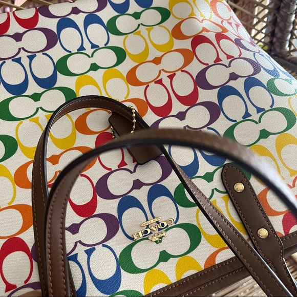 SOLD ON ANOTHER PLATFORM. Coach city tote: Pride collection - Picture 10 of 10
